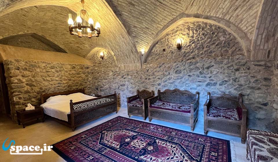 نمای داخلی اتاق شاه نشین کاروانسرای مشجری - نائین - انارک